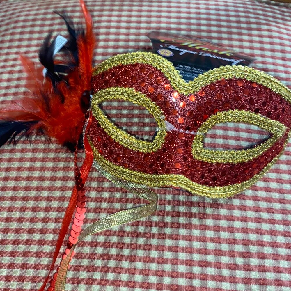 Sparkly Feathered Red Masquerade Mask